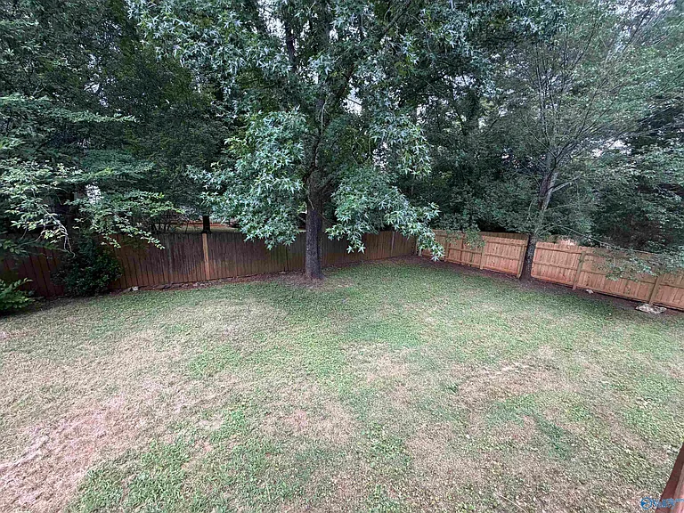 105 Sugarwood Ct — Photo 26