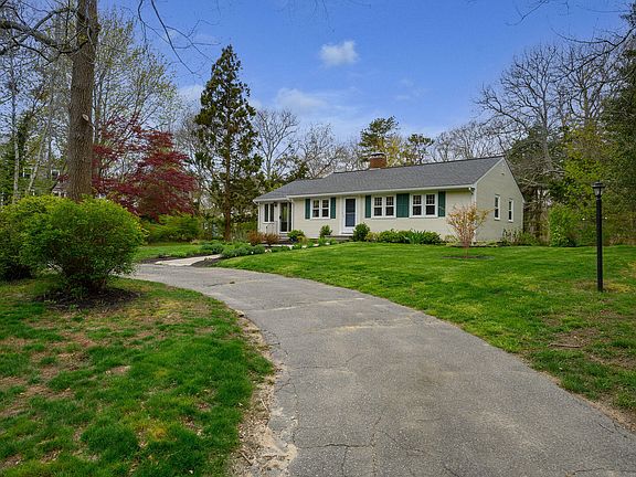 3rd image of 952 Oak Street