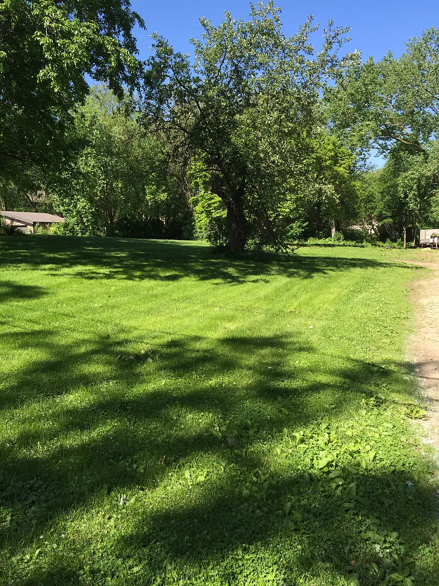 6N050 Garden Ave photo 1
