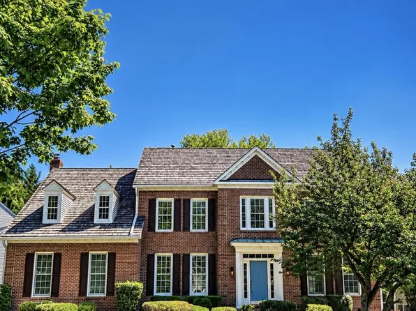 1414 Hague Dr SW, Leesburg, VA 20175
