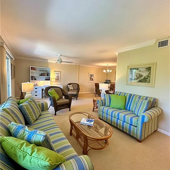 555 Park Shore Dr #B-205 — Photo 8