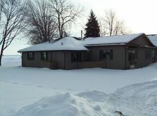 6496 Paynes Point Rd, Neenah, WI 54956