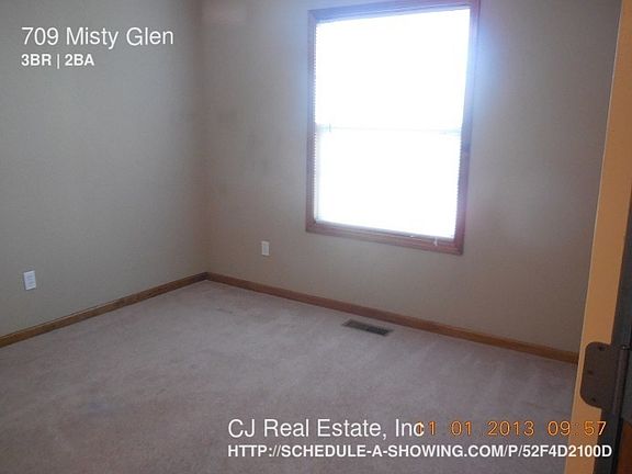 4th image of 709 SW Misty Gln