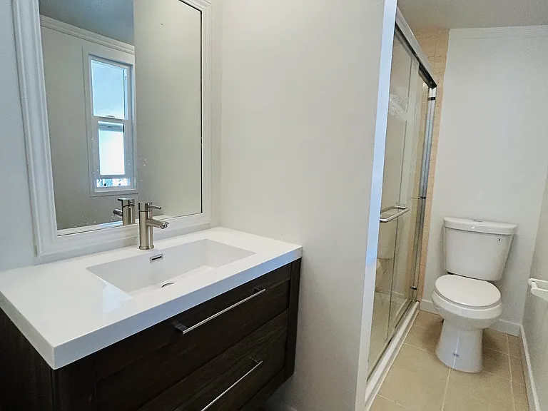 13834 Rodeo Dr — Photo 8