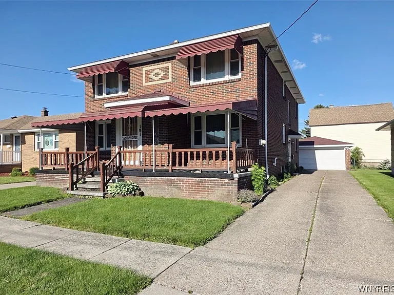 181 Willett St — Photo 2