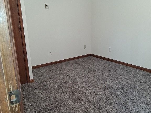 5th image of 418 Vance Dr