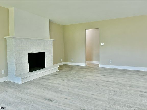 5th image of 727 Truesdale Rd