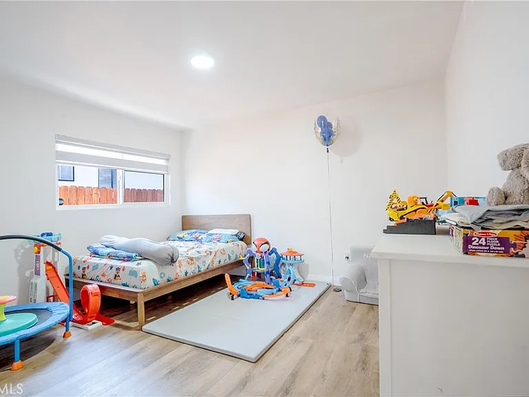 3417 Merced St — Photo 15