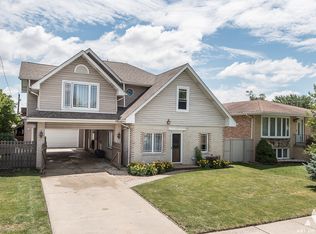 8329 S 78th Ave, Bridgeview, IL 60455