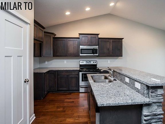 3rd image of 417 W Centennial Dr