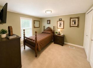 24 Horseshoe Dr, Newark, OH 43055