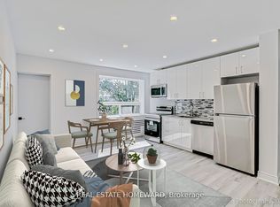 419 Woodbine Ave #8, Toronto, ON M4L 3P7