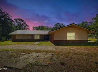 6000 Coy Burgess Loop, Defuniak Springs, FL 32435