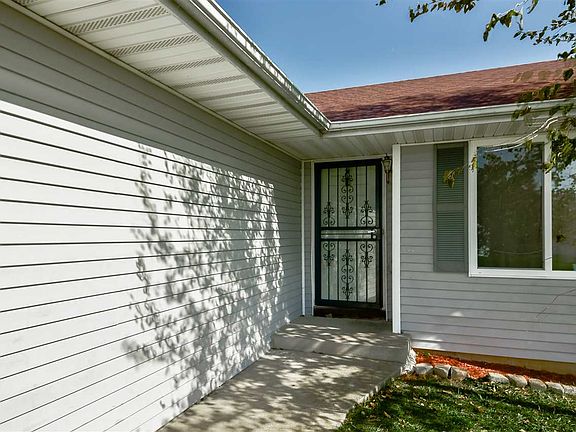 2nd image of 5132 Windrush Dr