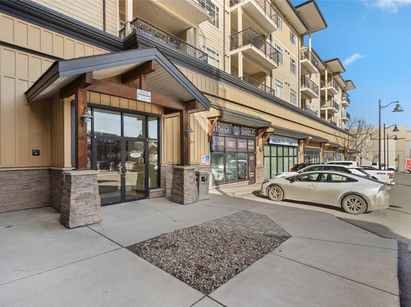 1390 Hillside Dr #207, Kamloops, BC V2E 0A6