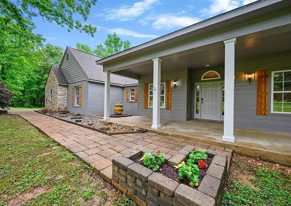 1st image of 482 Raintree Rd