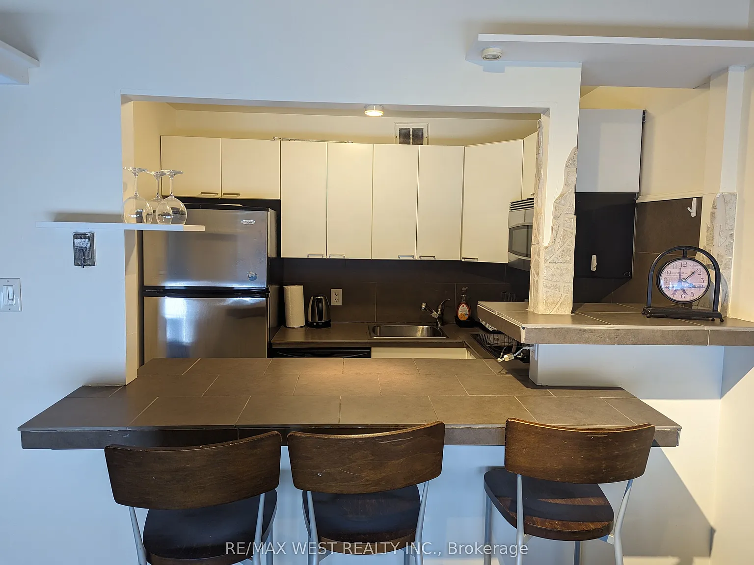 Studio, $1,950 — Photo 4