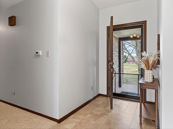 3rd image of 10299 Gast Rd