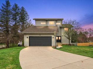 1491 Country Knoll Pl, Saint Joseph, MI