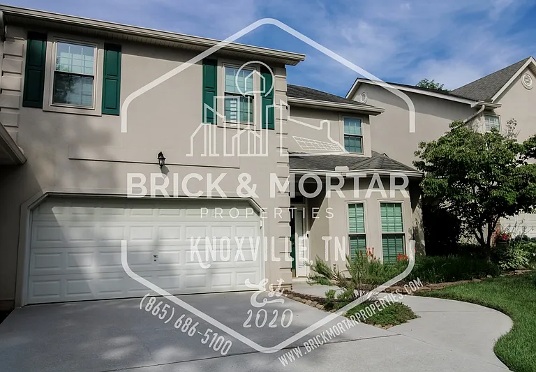 613 Chapel Point Ln — Photo 2