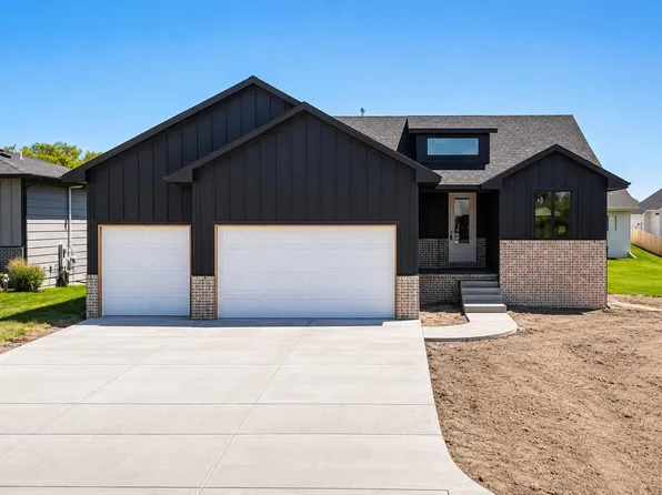 5758 N Edwards St, Wichita, KS 67204