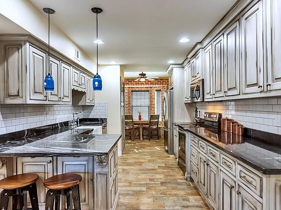 5th image of 3201 N 38th St Unit 25