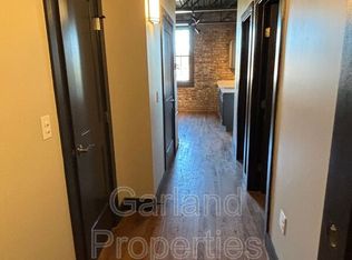 0 1st St NE APT 203, Pulaski, VA 24301