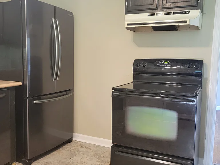 200 Graylynn Dr — Photo 8