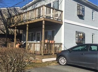 440 Park Ave, Portsmouth, RI 02871