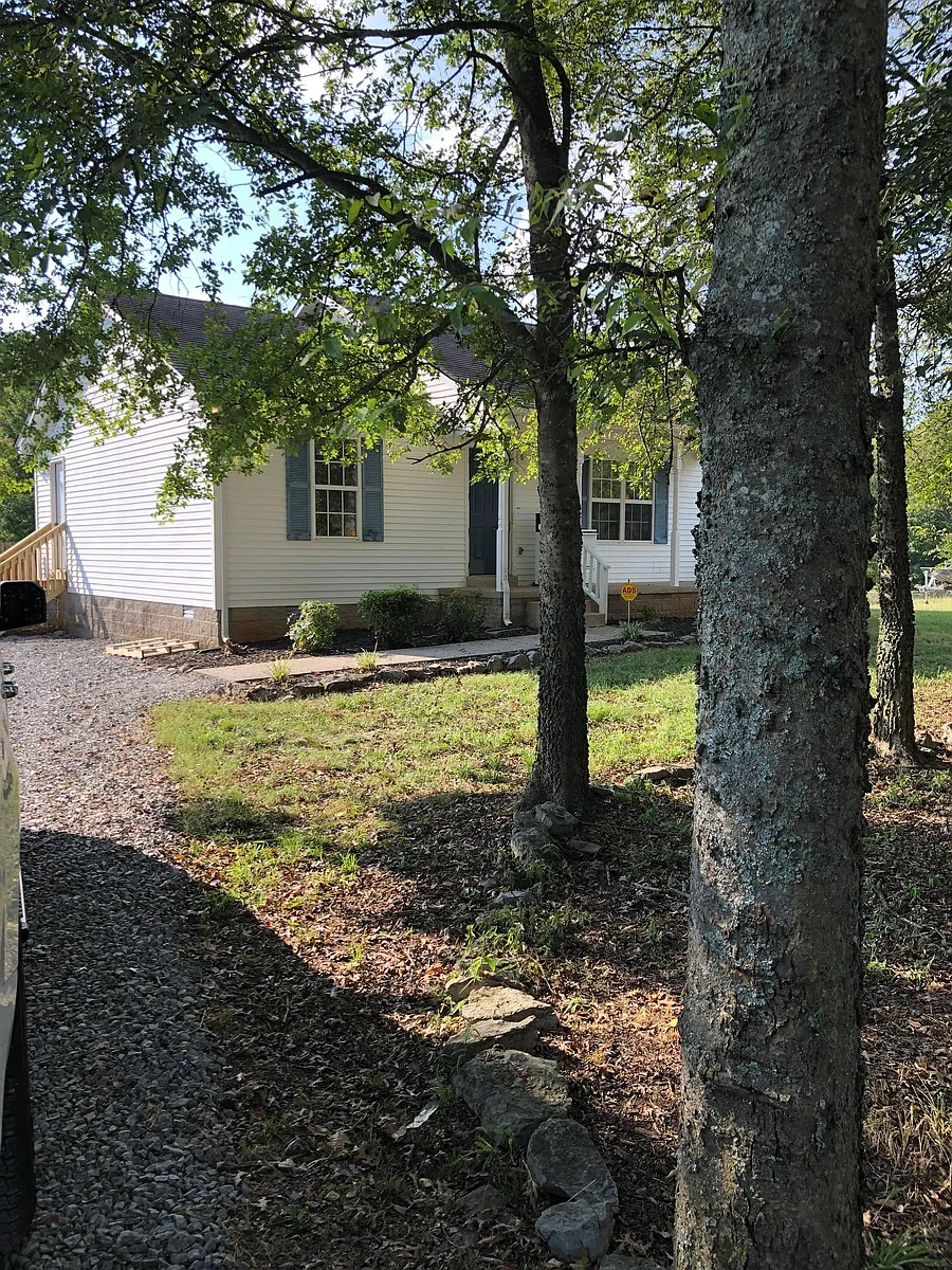 Building Photo - 1009 Dellrose Dr