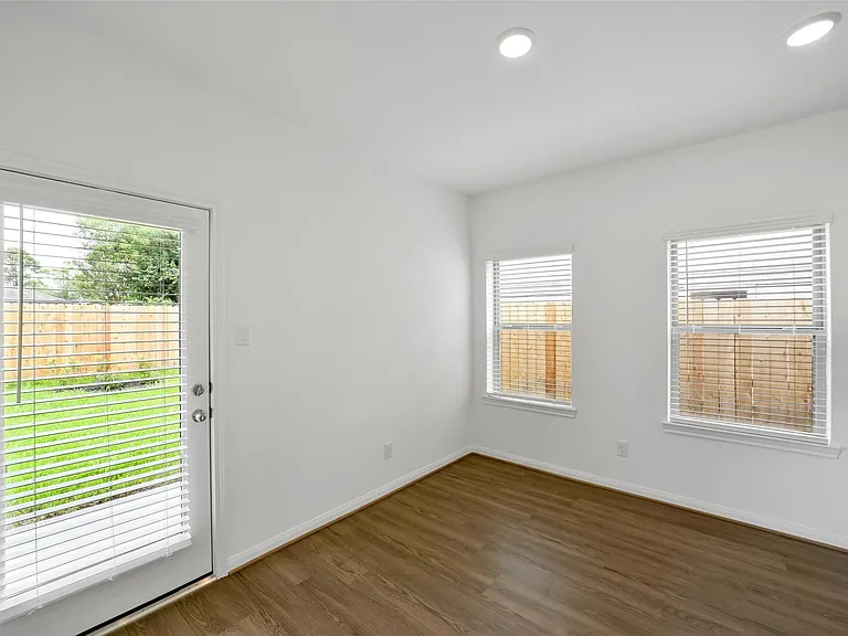 13315 Campos Dr — Photo 8