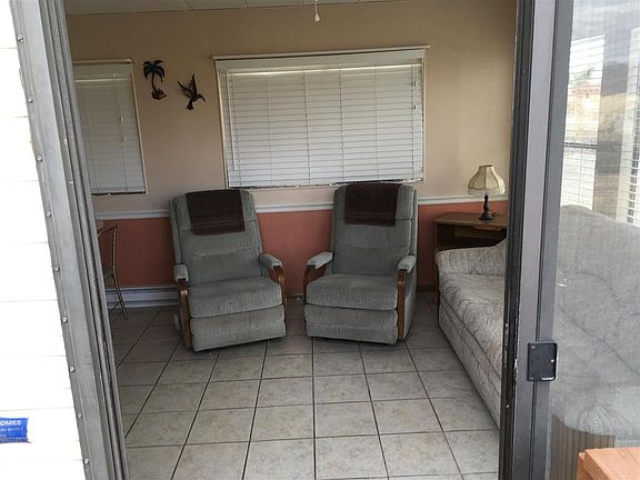 3rd image of 12619 E 47th St