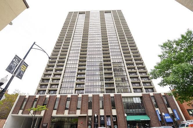 1st image of 1636 N Wells St APT 2512
