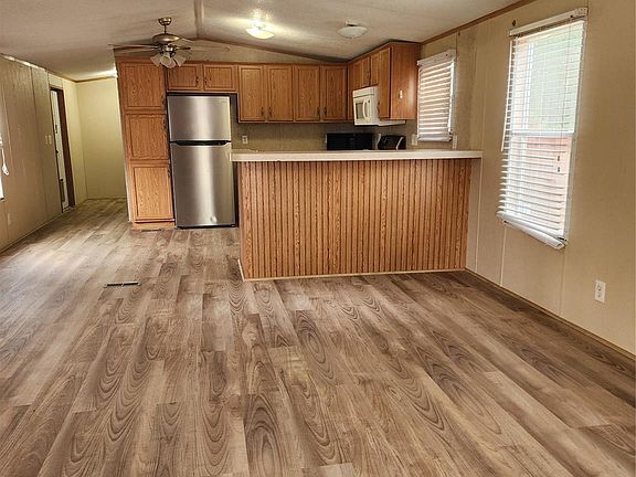 4th image of 502 Magnusson Ave