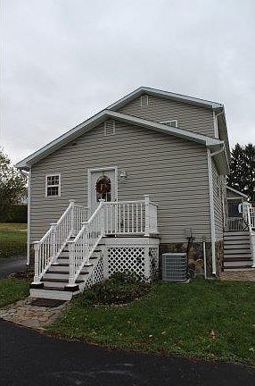 4th image of 808 Elliott St