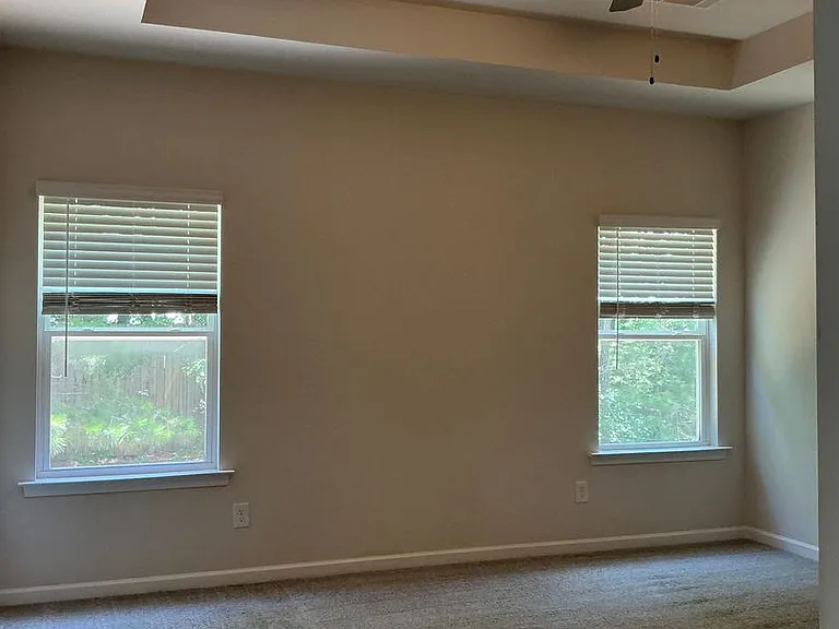 1256 Towne Square Ct — Photo 23