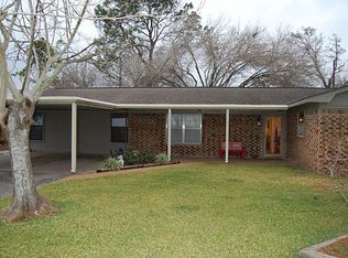 2000 W Norris St, El Campo, TX 77437