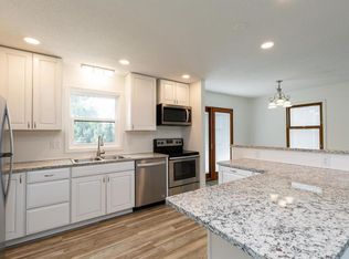 8768 Summit Dr, Clive, IA 50325