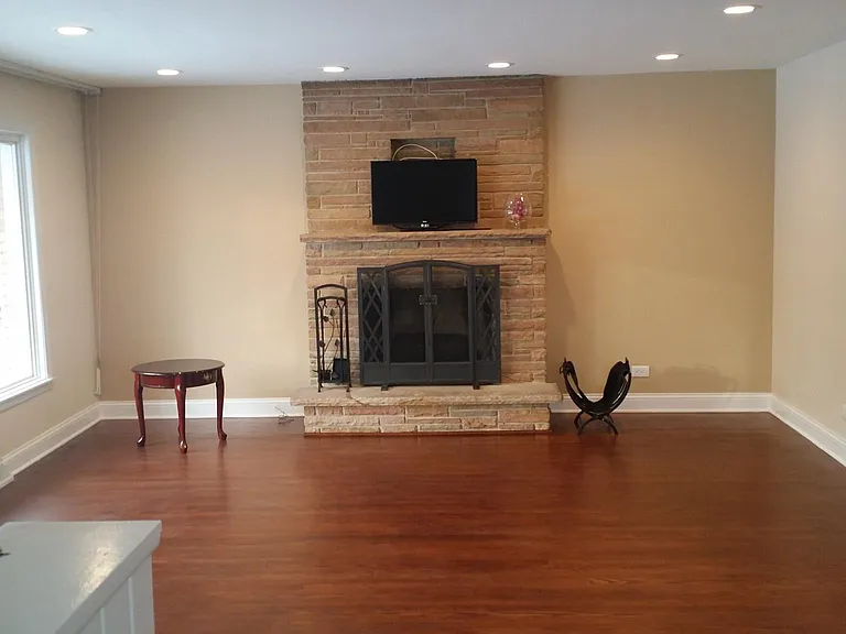 635 Parkwood Ave — Photo 1
