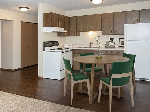 5th image of 1105 Landeco Ln #2-17
