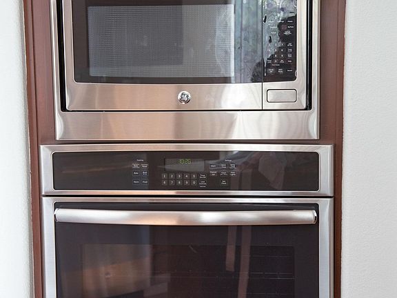 4th image of 5831 Pala Mesa Dr