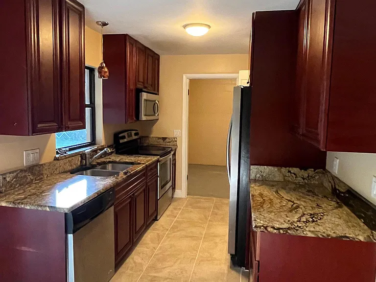 2216 Villano Ave — Photo 2