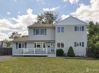 6 Murphy Rd, Port Monmouth, NJ 07758