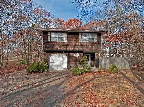 219 Southaven Ave, Medford, NY 11763