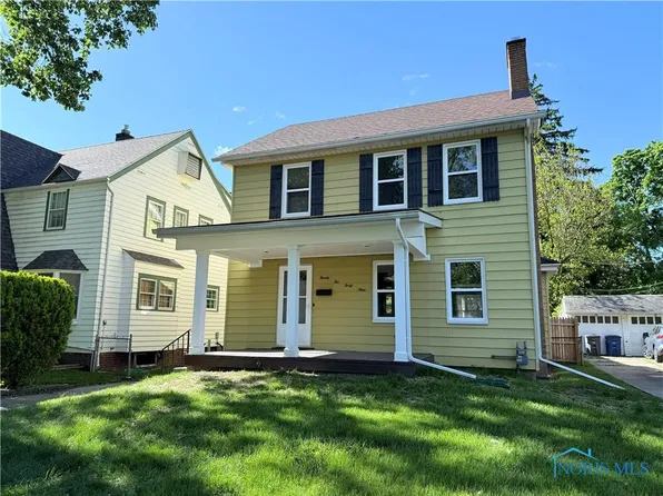 2249 Castlewood Dr, Toledo, OH 43613