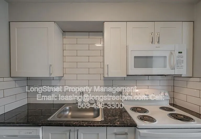 208 5th Ave SE #208 — Photo 12
