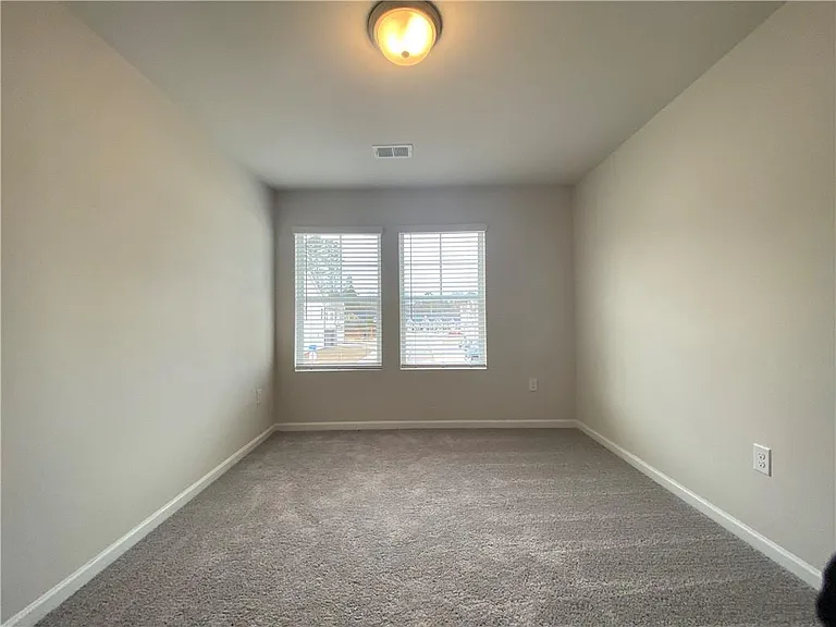 4679 Fullerton Dr — Photo 17