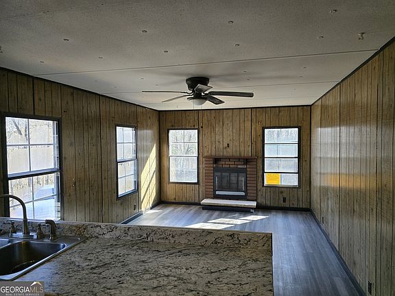 5th image of 124 Puckett Rd SE