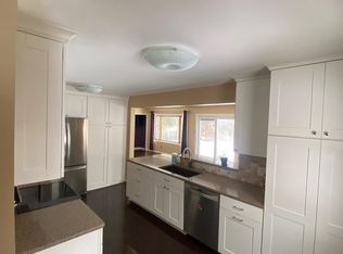 618 Cottonwood Ln N, Plymouth, MN 55441