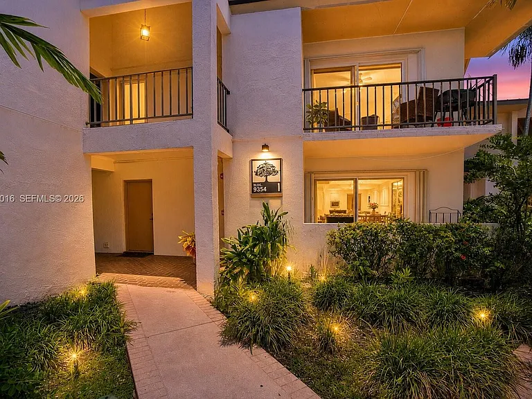 9354 SW 77th Ave #I1 — Photo 11